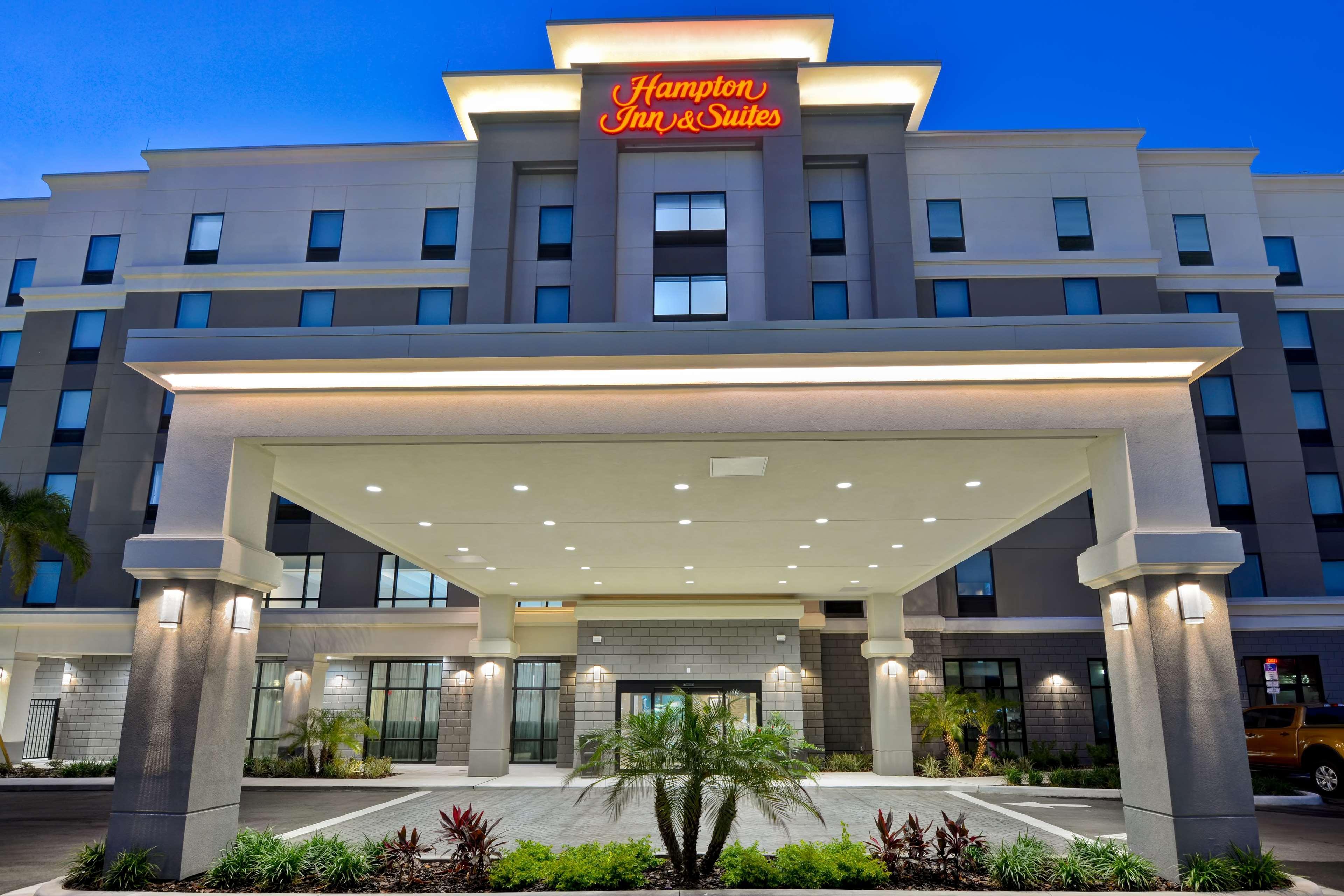 Hampton & Riverview Brandon Hotel 3*