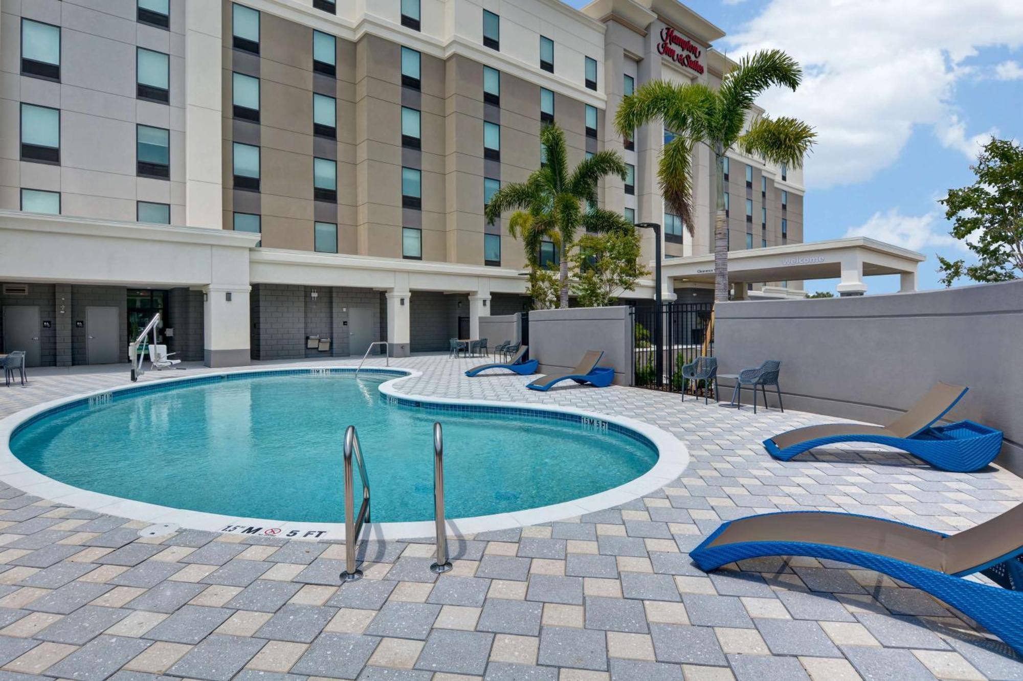 Hotel Hampton & Riverview Brandon 3*