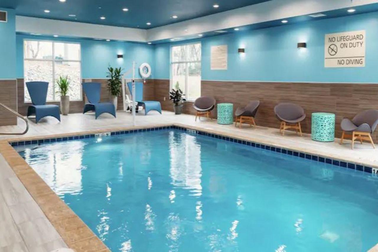 Hampton & Riverview Brandon Hotel 3*